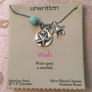 🐢NWT - Pretty Necklace🐢